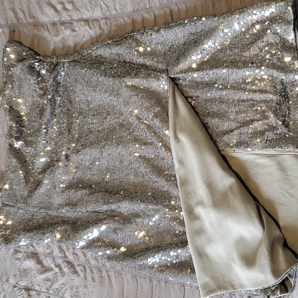 Lulus Disco nights silver sequin mini dress size M adjustable straps like new - Picture 10 of 11